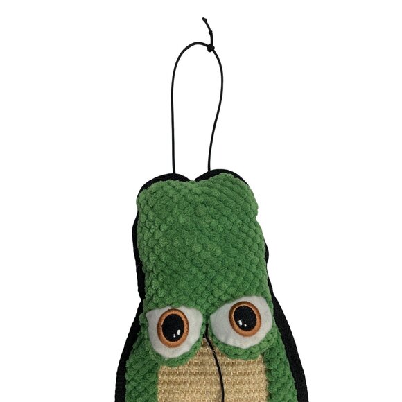 Hartz Alligator Cat Scratcher With Catnip & Hanging Toy 42a - Picture 2 of 5
